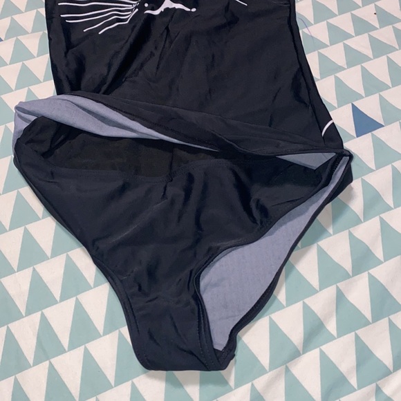 Swimming suit size :S. Beautiful design MeoW - Picture 3 of 7